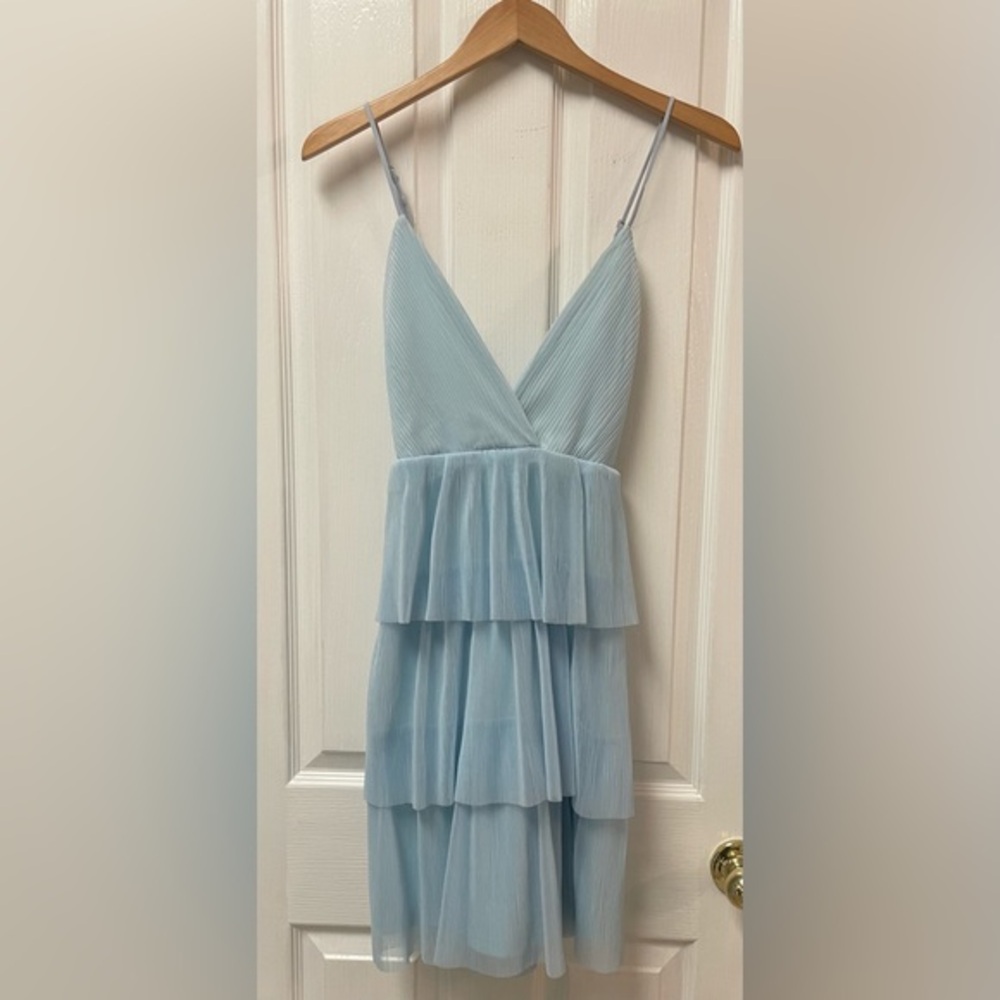 NWT FORE Light Blue Crinkle Spaghetti Strap Tiered Dress; Size L; $24